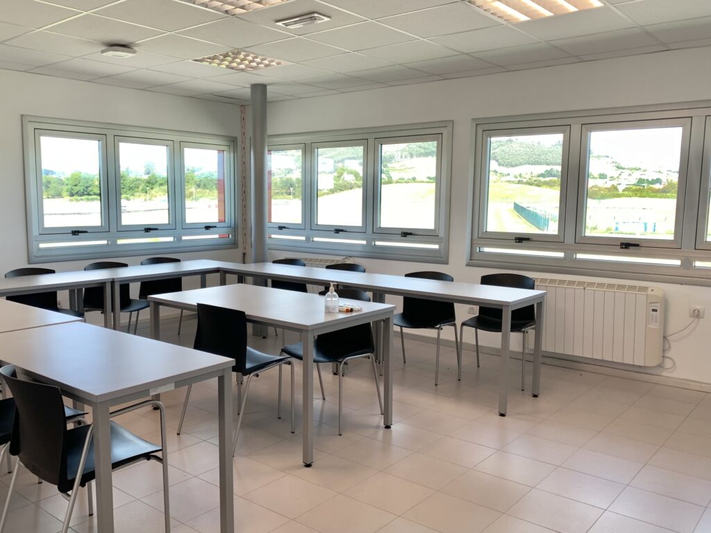 FOTO AULA JUECES 1