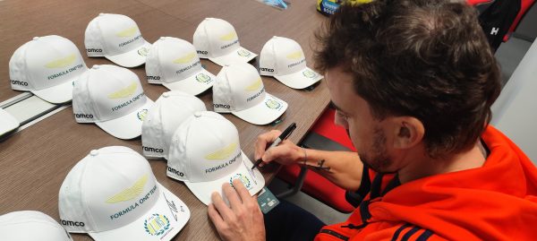 GORRA AMR24 FIRMADA FA 400 GP MEXICO - Imagen 4