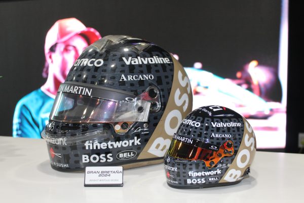 MINI CASCO EDICIÓN ESPECIAL GP SILVERSTONE AM2024 - Imagen 3