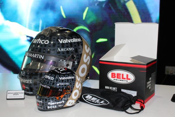MINI CASCO EDICIÓN ESPECIAL GP SILVERSTONE AM2024 - Imagen 2