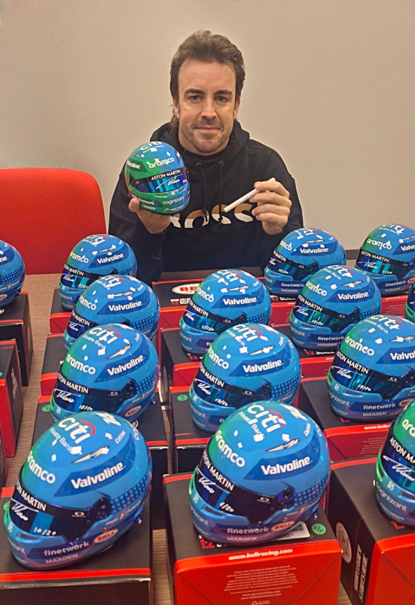 MINI CASCO EDICIÓN ESPECIAL AM24 LAS VEGAS FIRMADO POR FERNANDO ALONSO - Imagen 5