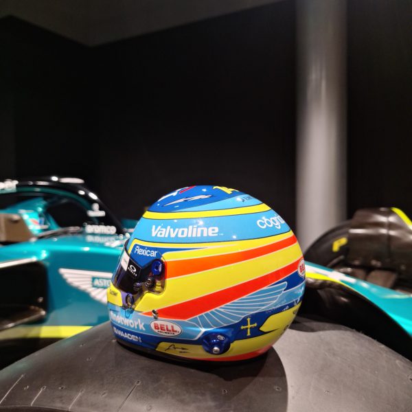 MINI CASCO ASTON MARTIN 2025-FERNANDO ALONSO - Imagen 3